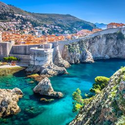 Paisaje de Dubrovnik. Vista aérea en el famoso destino turístico europeo en Croacia, Dubrovnik casco antiguo.